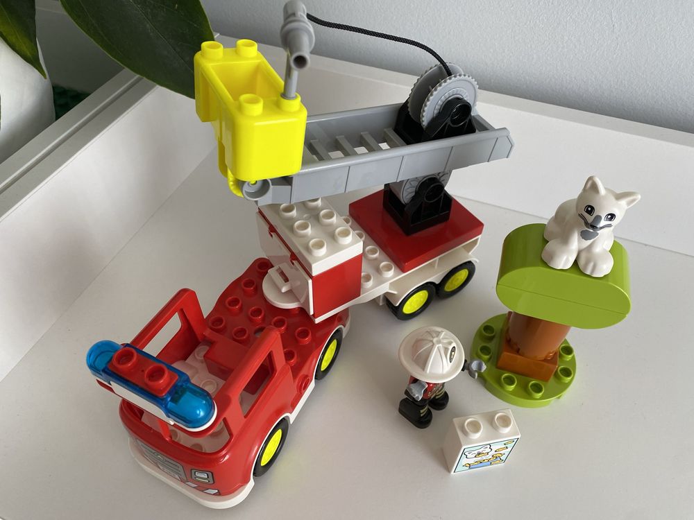 Lego Duplo Camião dos Bombeiros 10969 com som e luzes