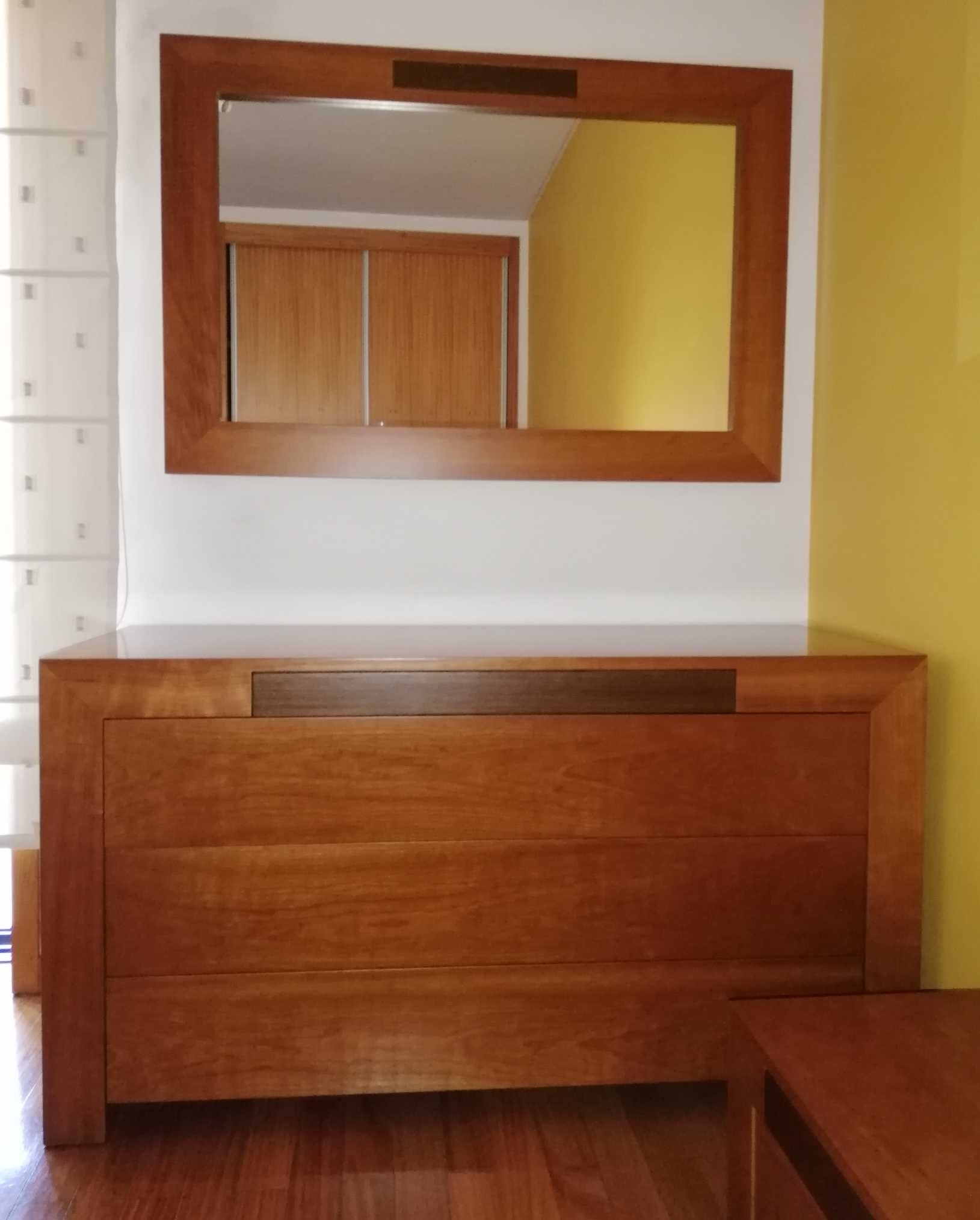 Mobília de quarto em bom estado