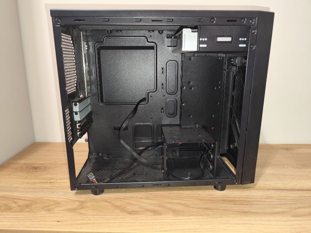Sprzedam obudowę komputerową Micro ATX