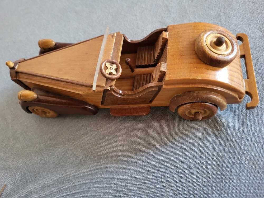 Carro em Madeira