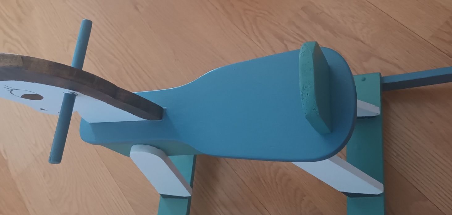 Cavalo baloiço Criança