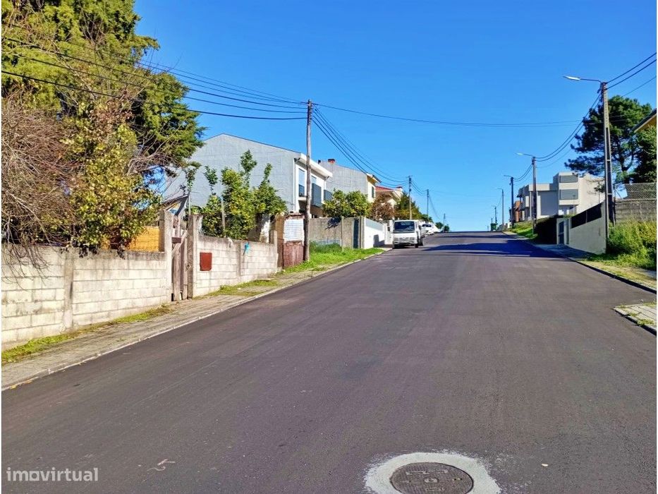 Terreno para moradia de 4 frentes - São Mamede do Coronado