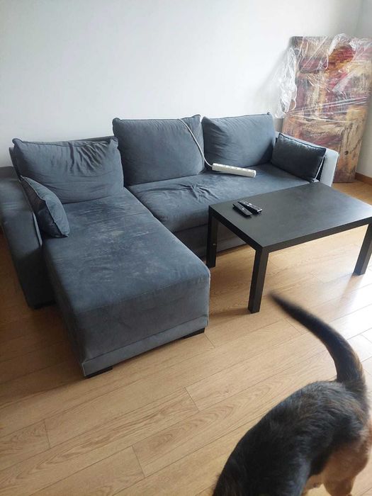 Recheio de casa em estado razoável