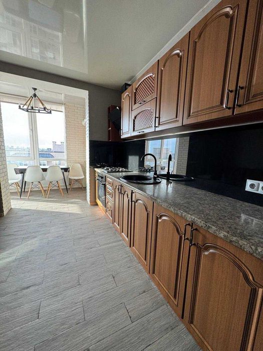 Продам 3-к квартиру с ремонтом в ЖК «Днепровская Брама»