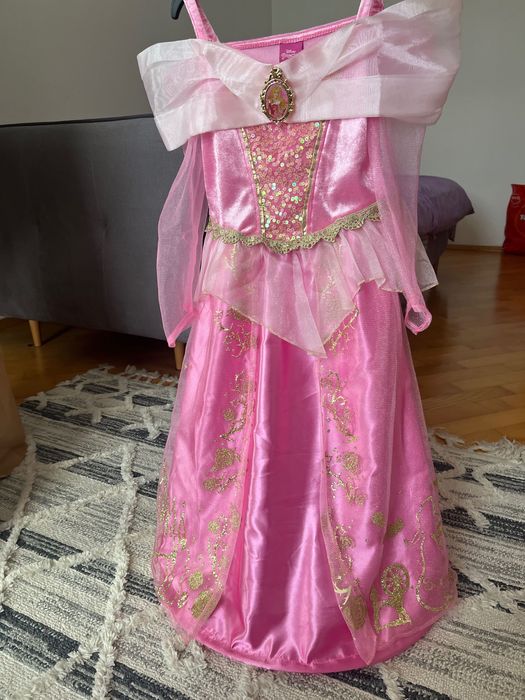 Оренда білочка венздей фея лисичка курчатко ельза принцеса зірка