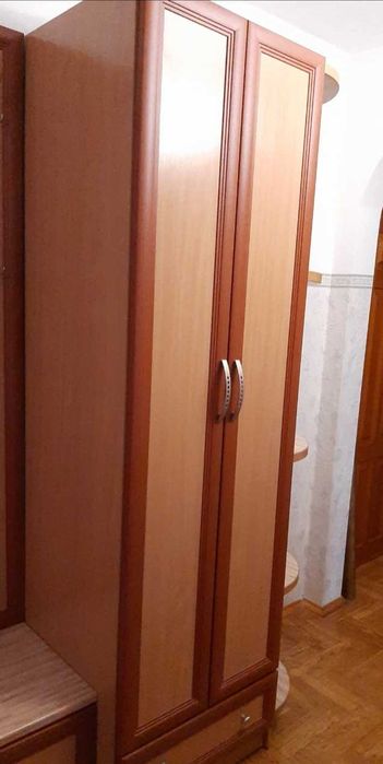 Меблі б/у для передпокою