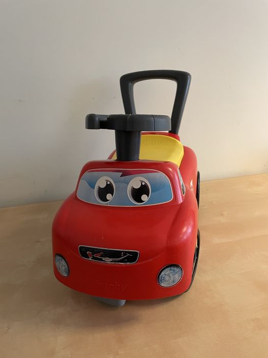 Jeździk autko pchacz