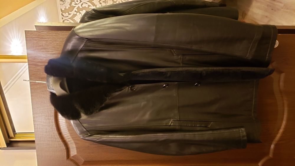 Продам новую мужскую дубленку натуральная кожа и овчина