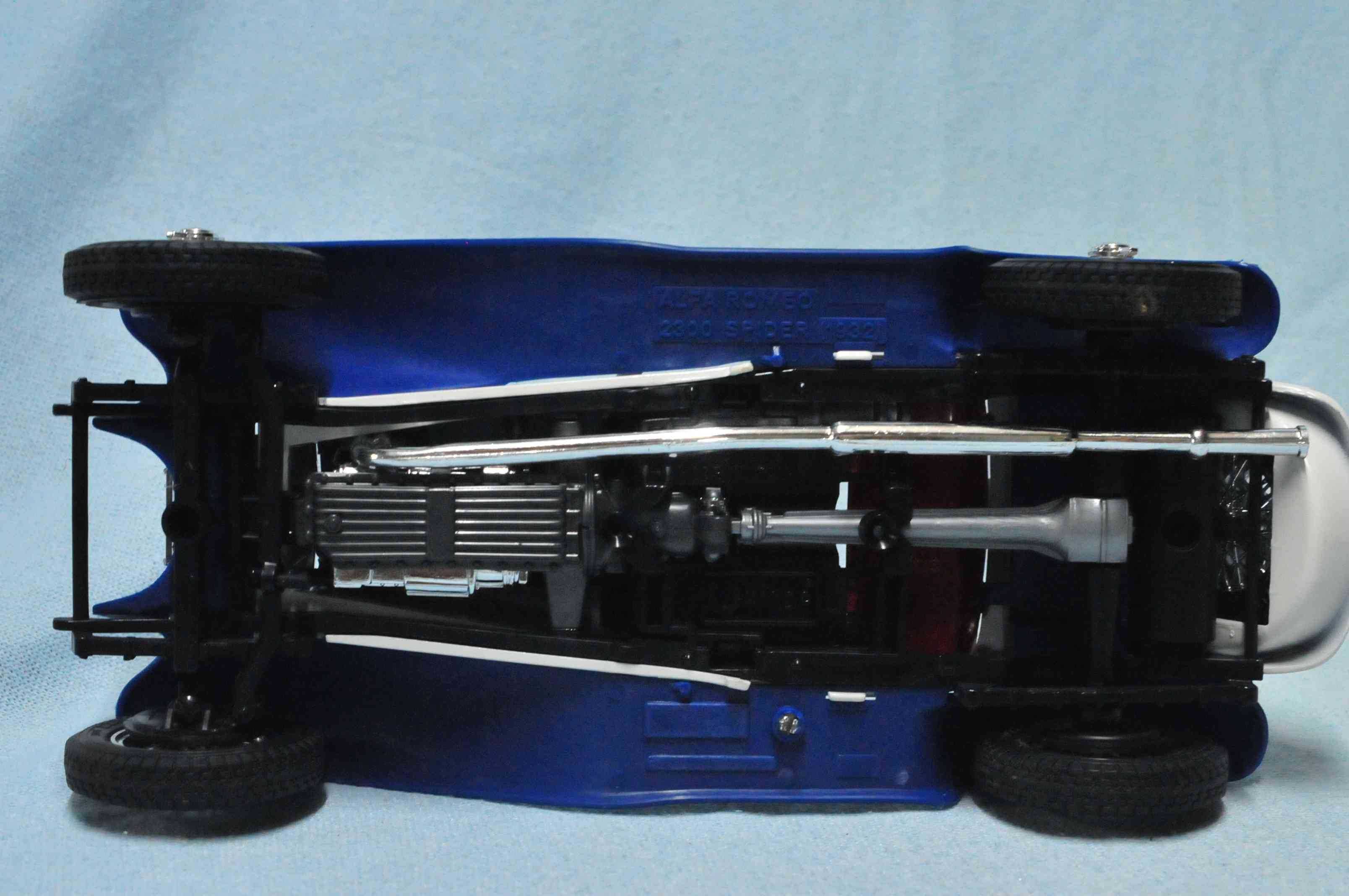Burago - Alfa Romeo 2300 Spider