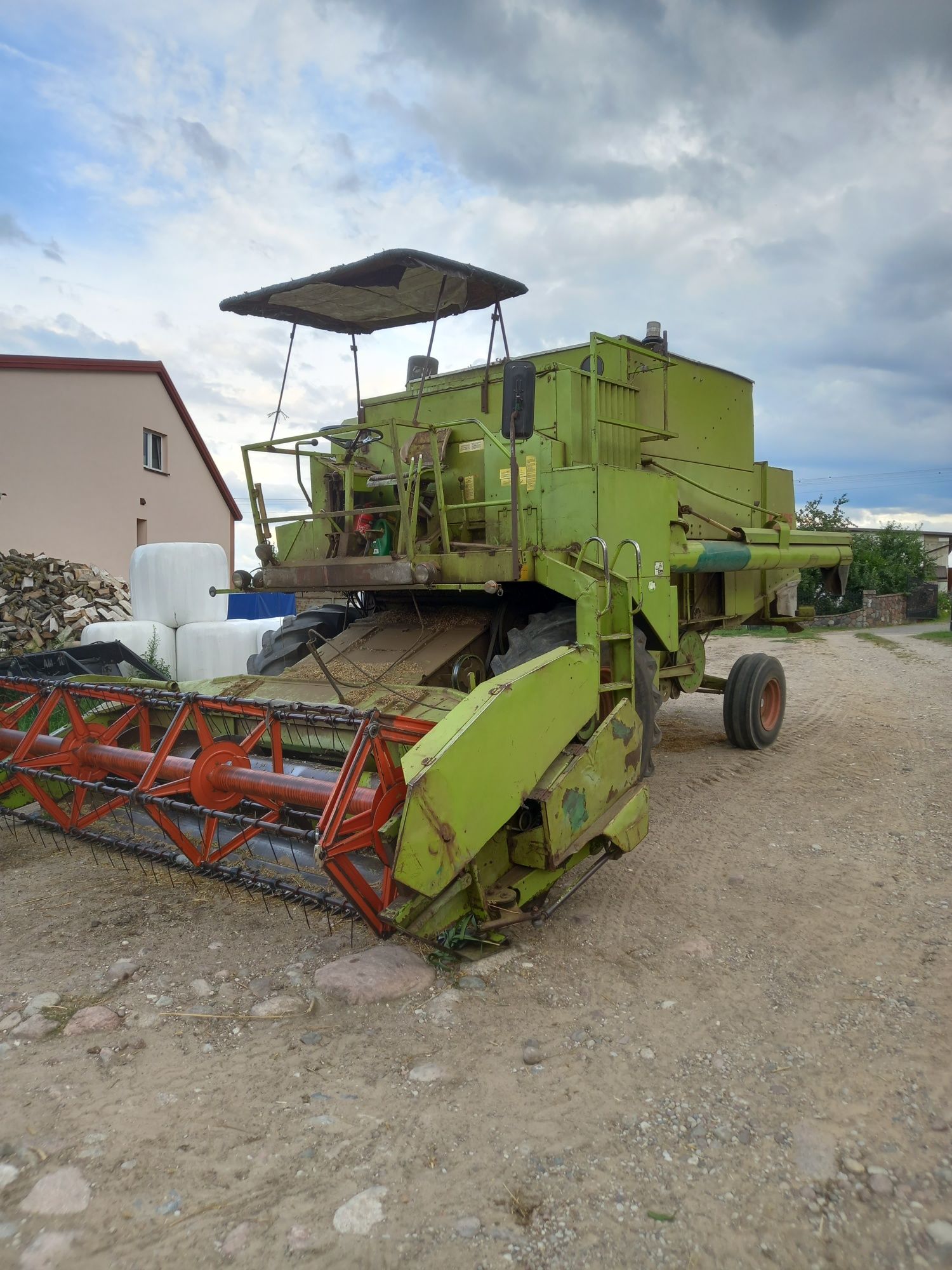 Claas dominator 85