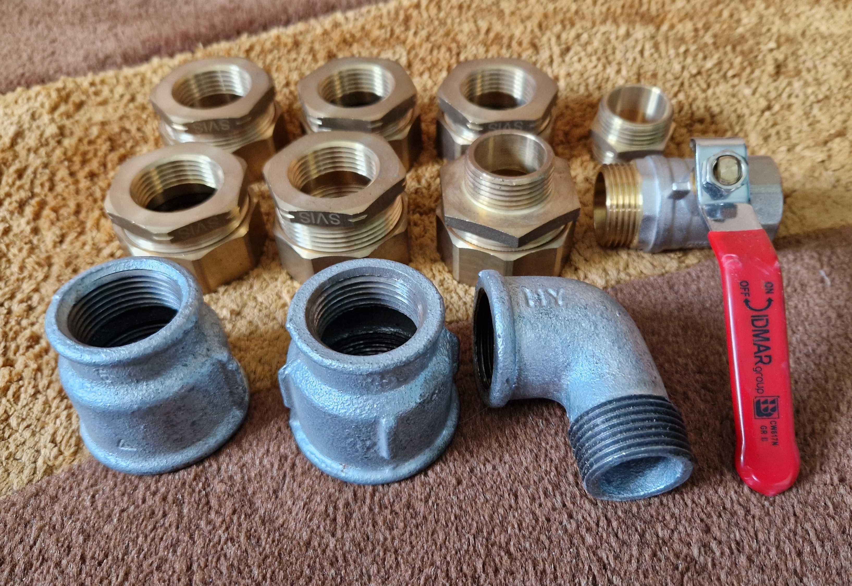 Nowy zestaw złączek – mosiężne nyple 6/4”×1”, kolano, zawór i inne