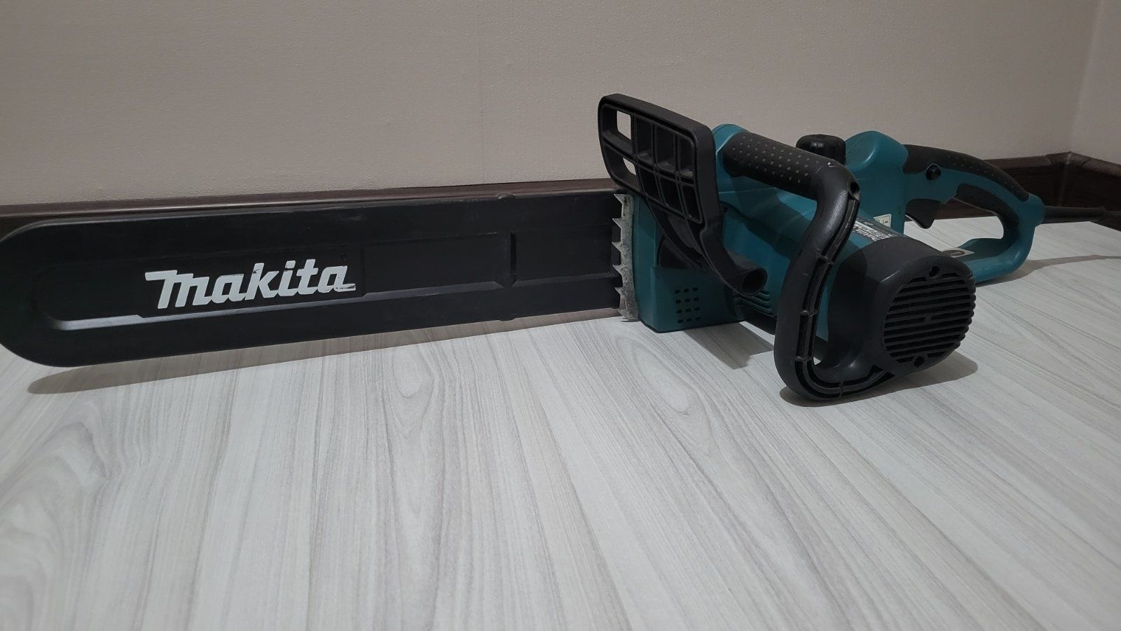 Makita UC4020A Електропила