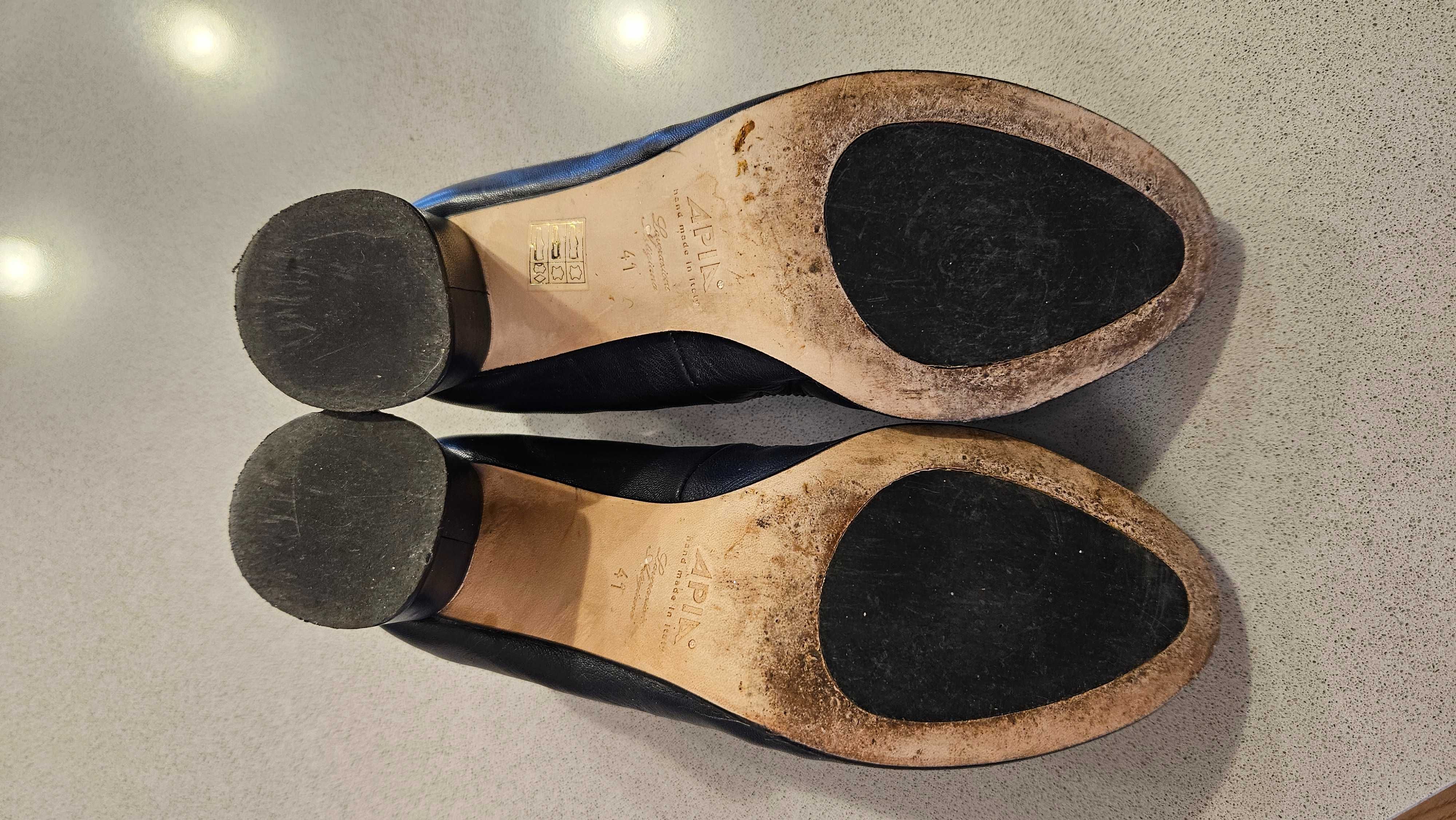 Buty granatowe włoskie Czółenka na obcasie eleganckie skórzane APIA 41