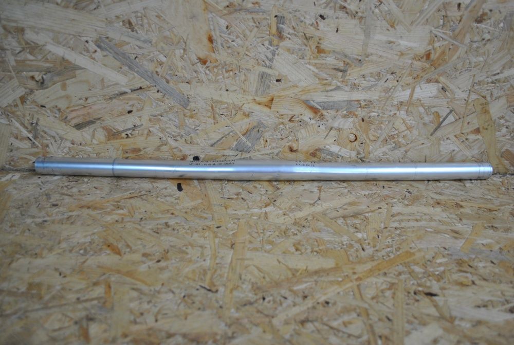 AXO prosta kierownica aluminiowa 560 x 25.4 mm