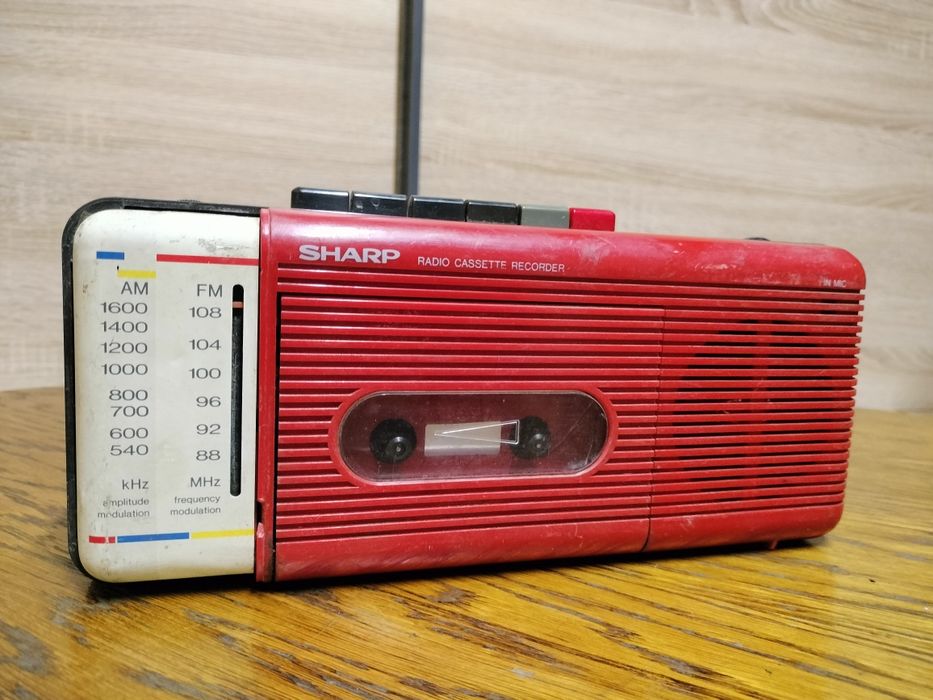 Vintage SHARP Radio Magnetofon Mini Boombox QT-211Y