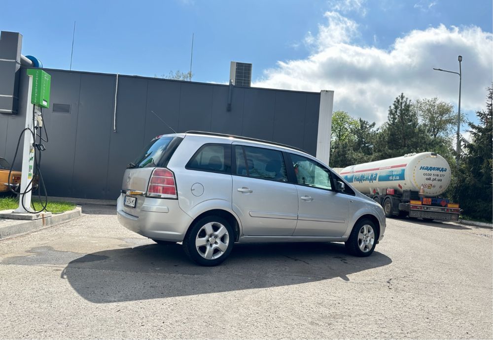 Opel zafira 1.6 mpi рідна фарба