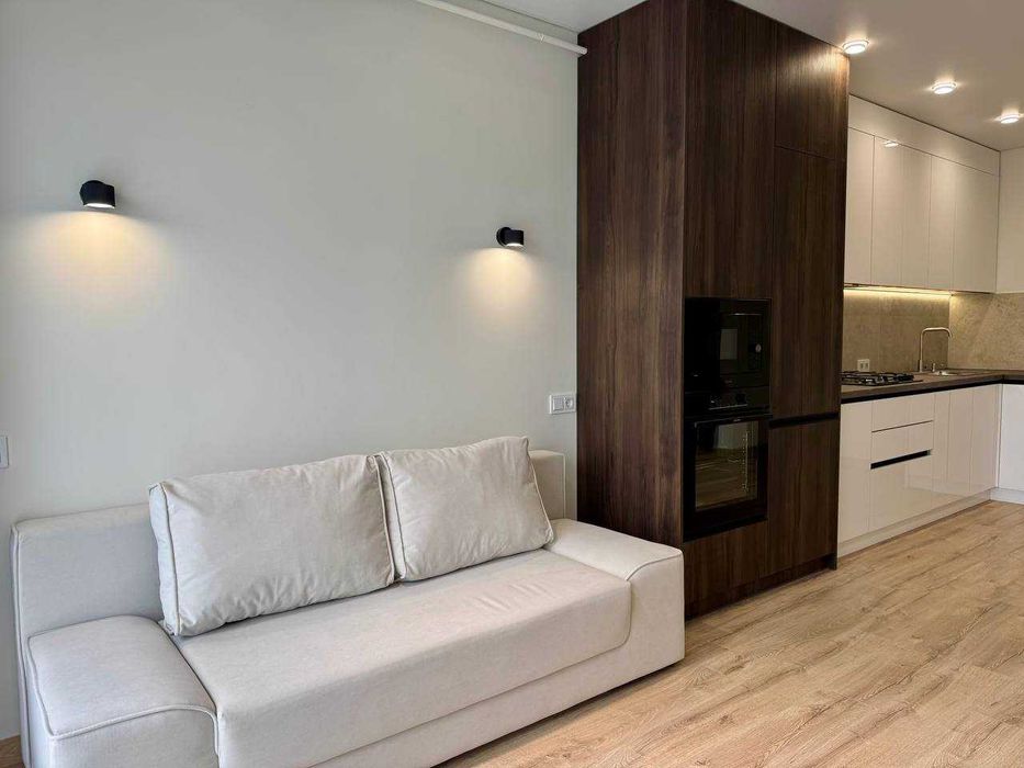 Продам укомплектовану 2-кімнатну квартиру в  ЖК «На Щасливому»