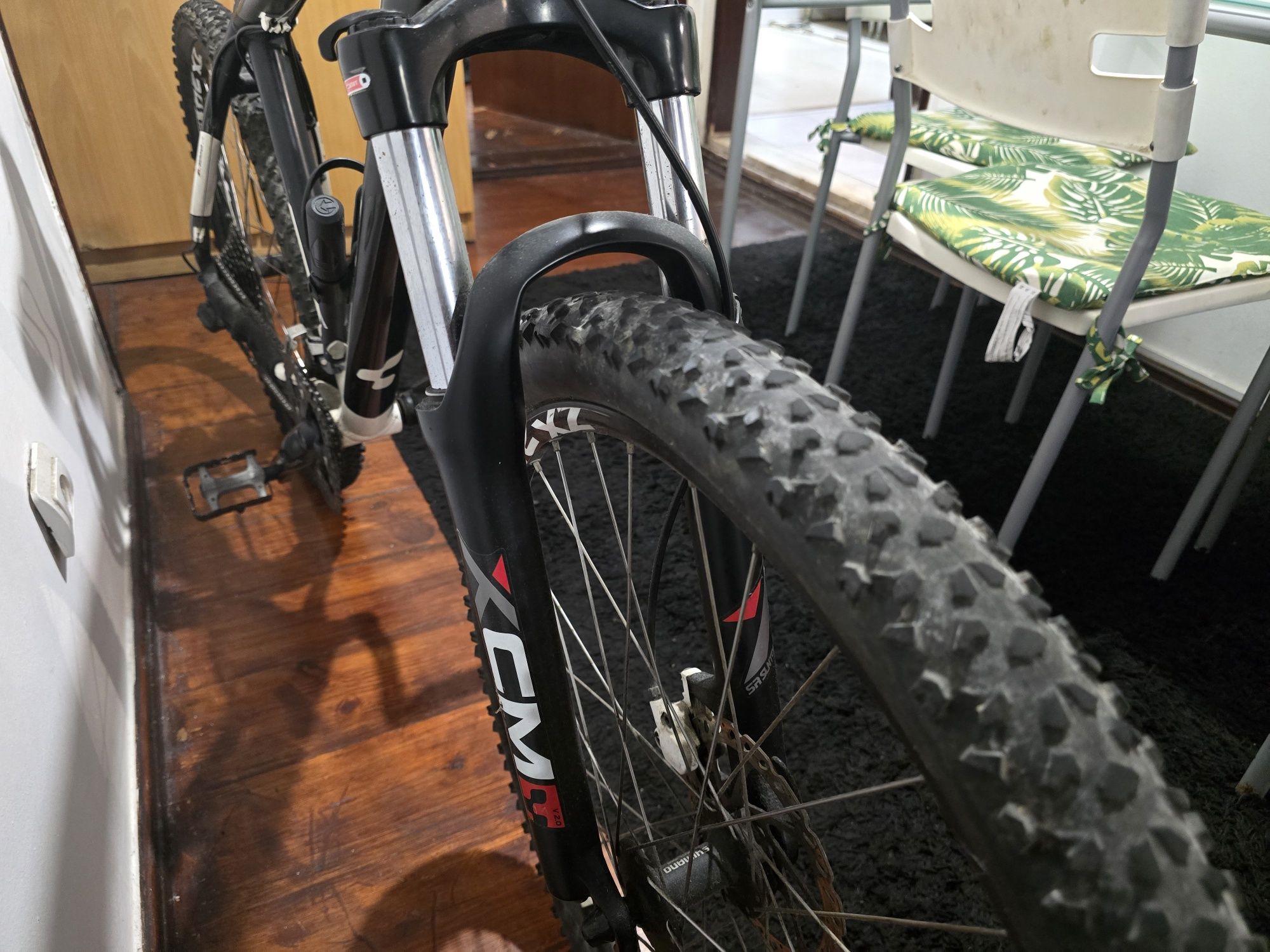 Bicicleta Cube Attention 26"