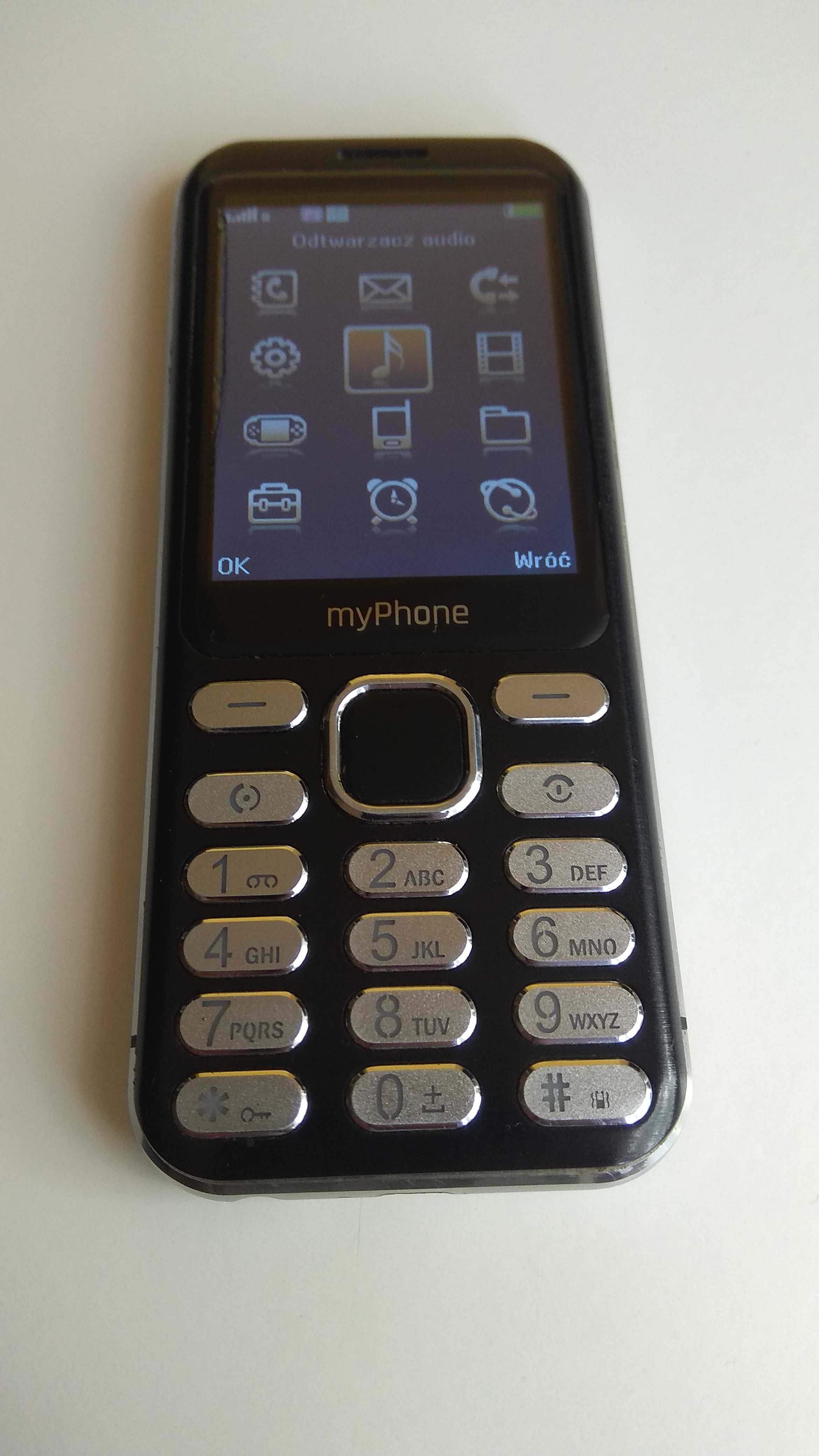Telefon MyPhone maestro, idealny dla osób starszych.