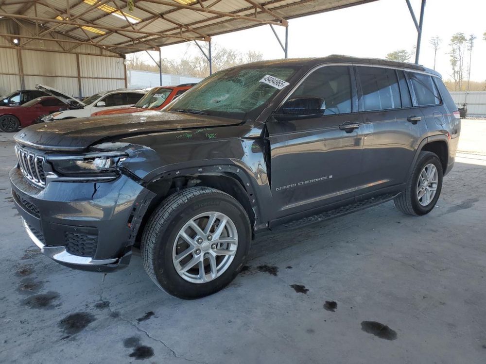 2022 Jeep Grand Cherokee Laredo 4x4