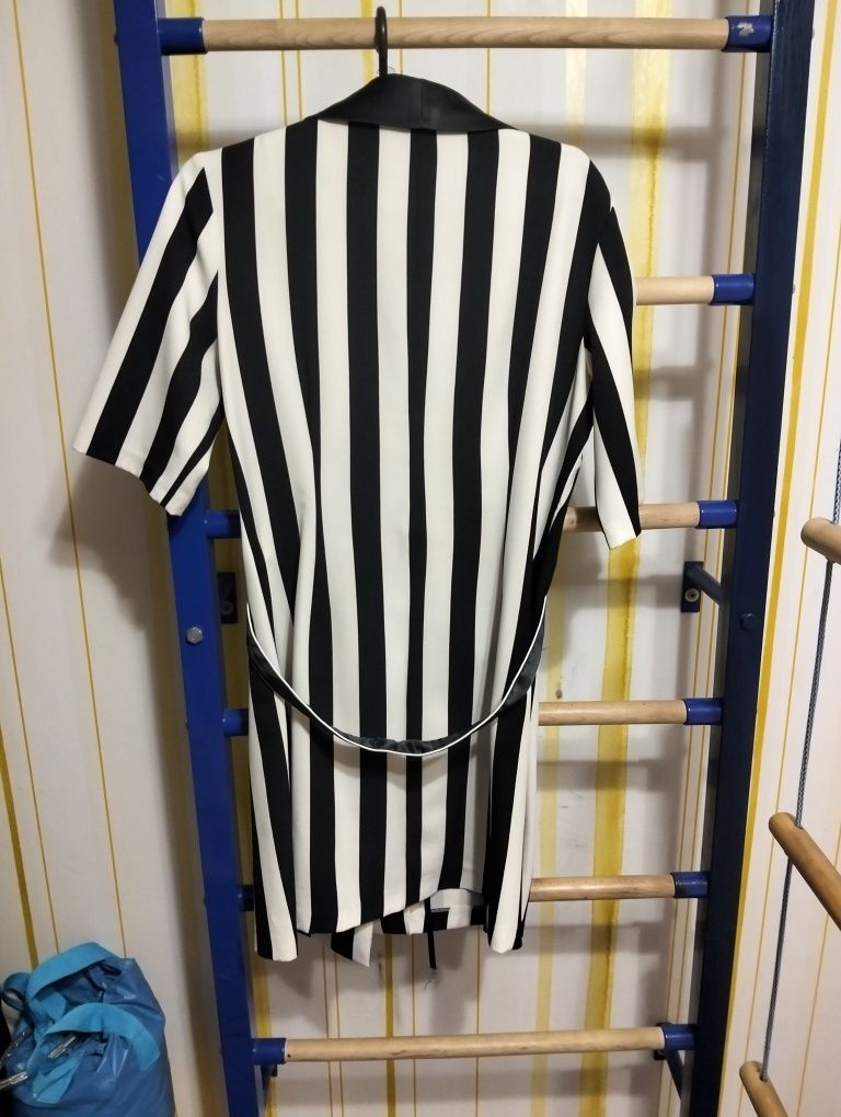Нарядне плаття піджакL-XL