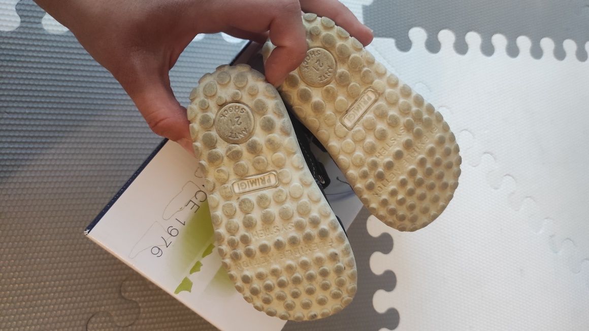 Sandały chłopięce Primigi rozmiar 21