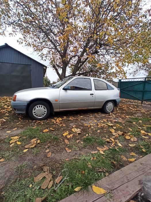 Продам Opel Kadett 1.3