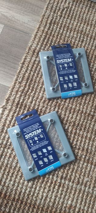 Ramka na otwór wentylacyjny do panelu RW125 szara Awenta - 2 sztuki