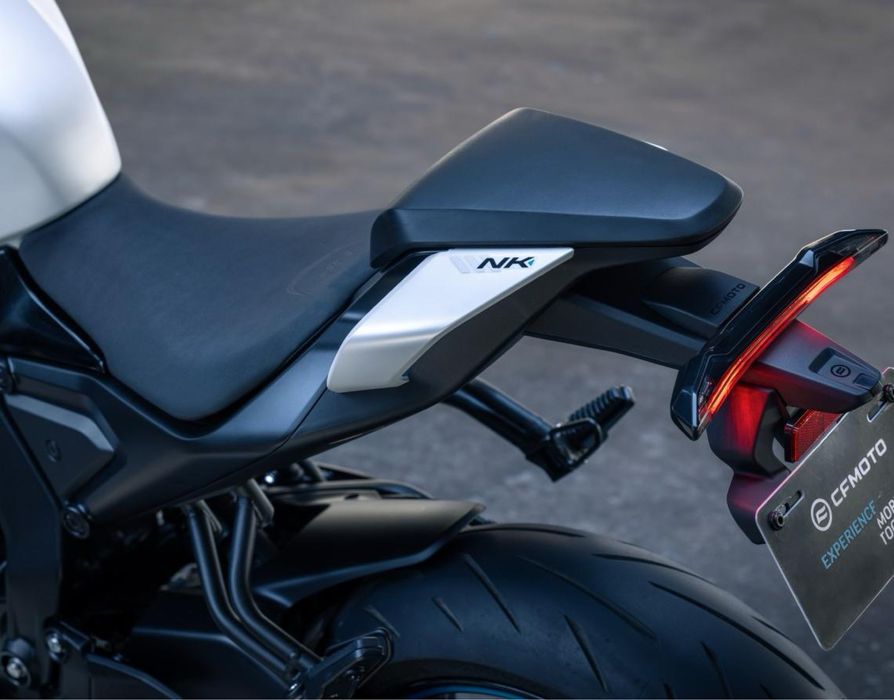 Мотоцикл CFMOTO 675NK