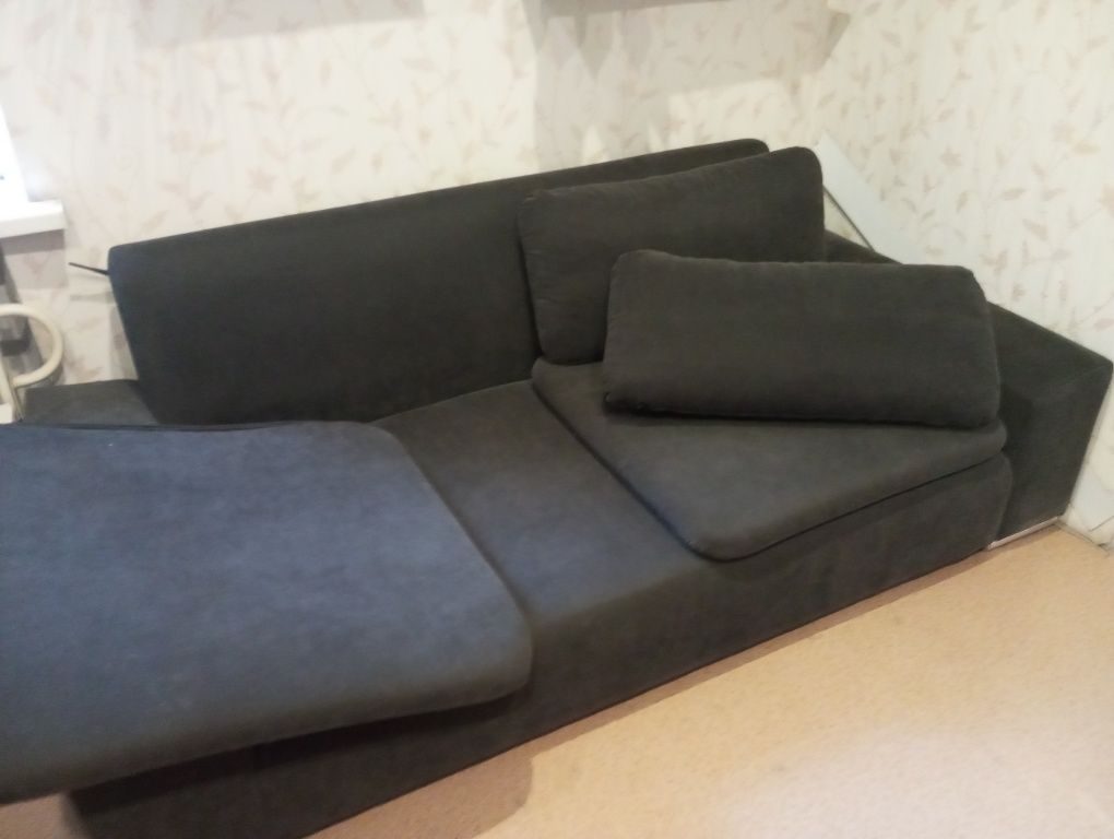 Стильный диван не раскладной