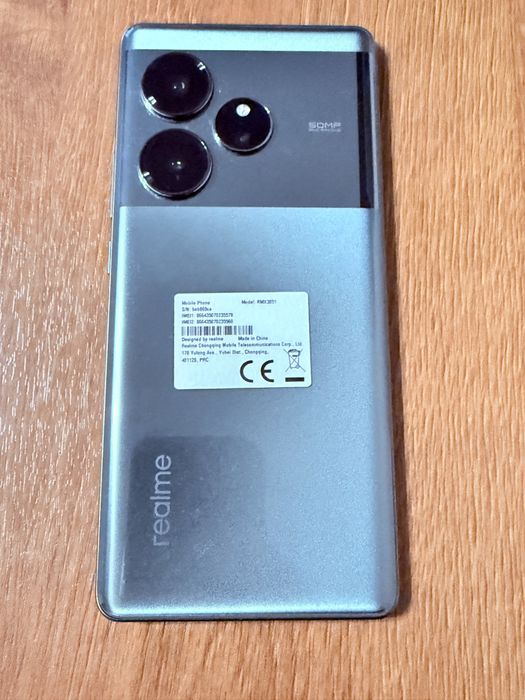 Realme GT6 16/512 jak nowy + ładowarka 120W SuperVOOC + etui