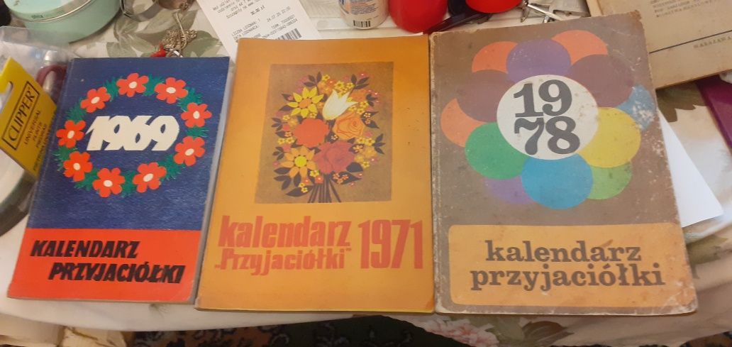 Stare kalendarze przyjaciółki 8 sztuk