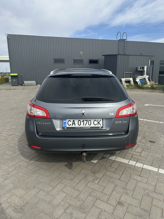 Peugeot 508 SW 2011