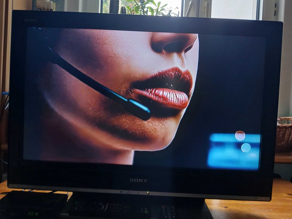 Telewizor SONY BRAVIA 32 cale z dekoderem