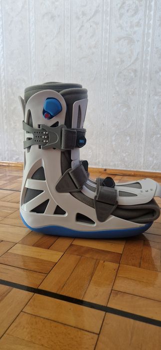 Orteza sztywna na goleń i stopę