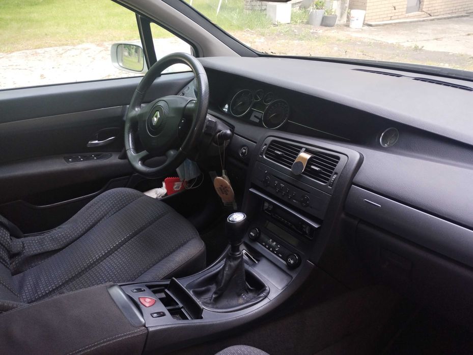 Salon Polska Vel Satis 2.2dci uszkodzony- pasek alternatora.