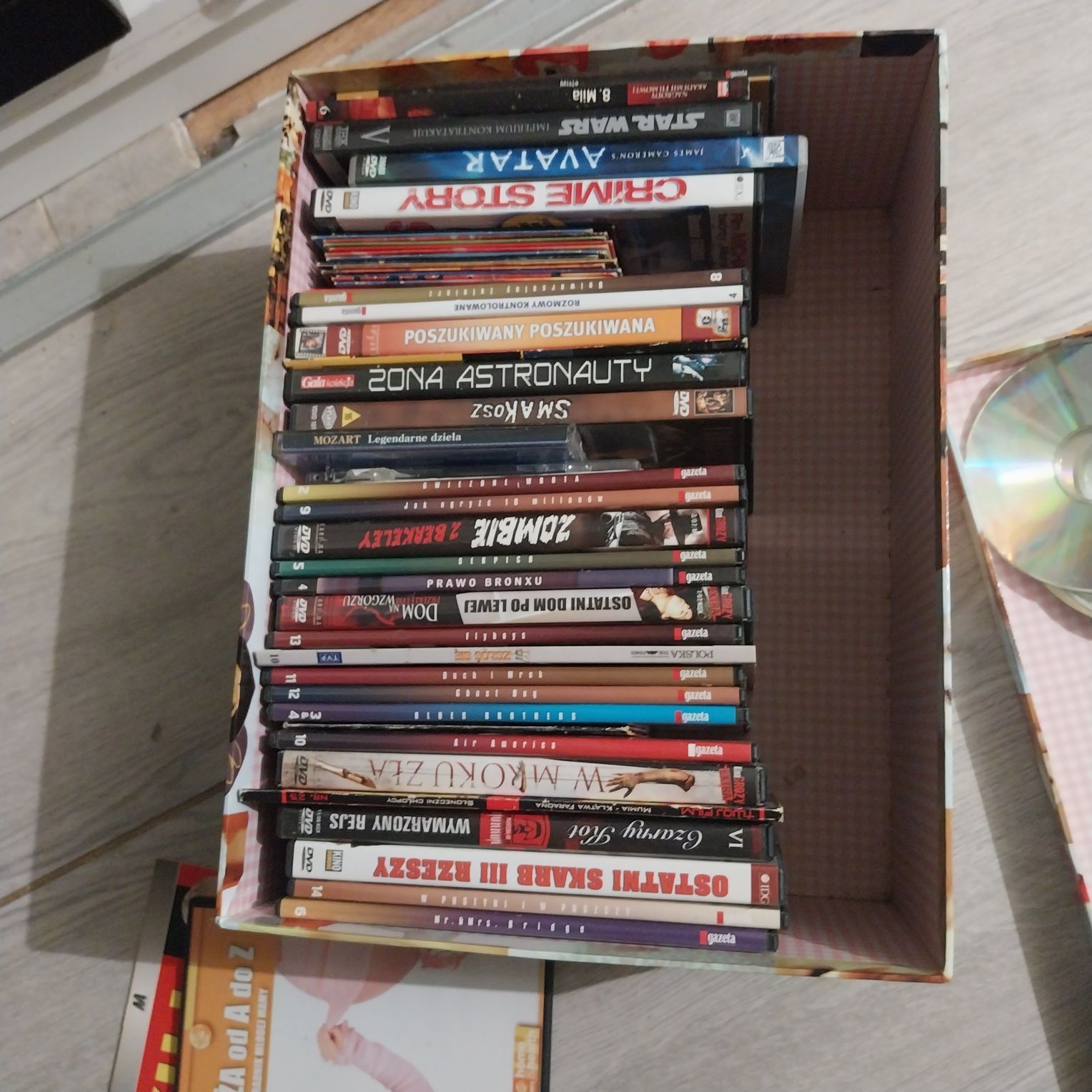 Różne filmy i seriale na dvd