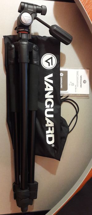 Видео камера Sony HDR-CX130 штатив Vanguard Espod 233AP