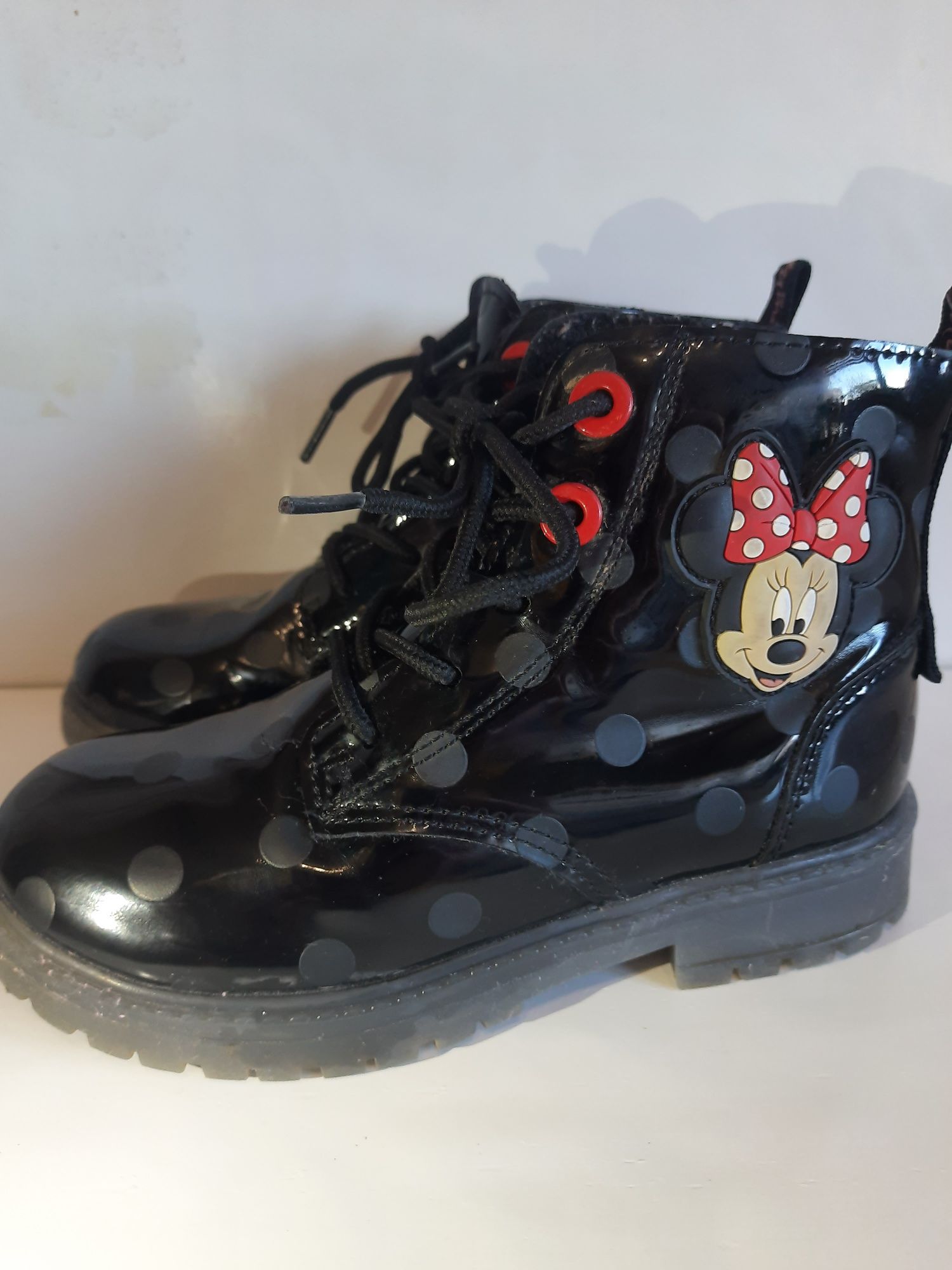 Ботинки Minnie Mouse 32 размер.