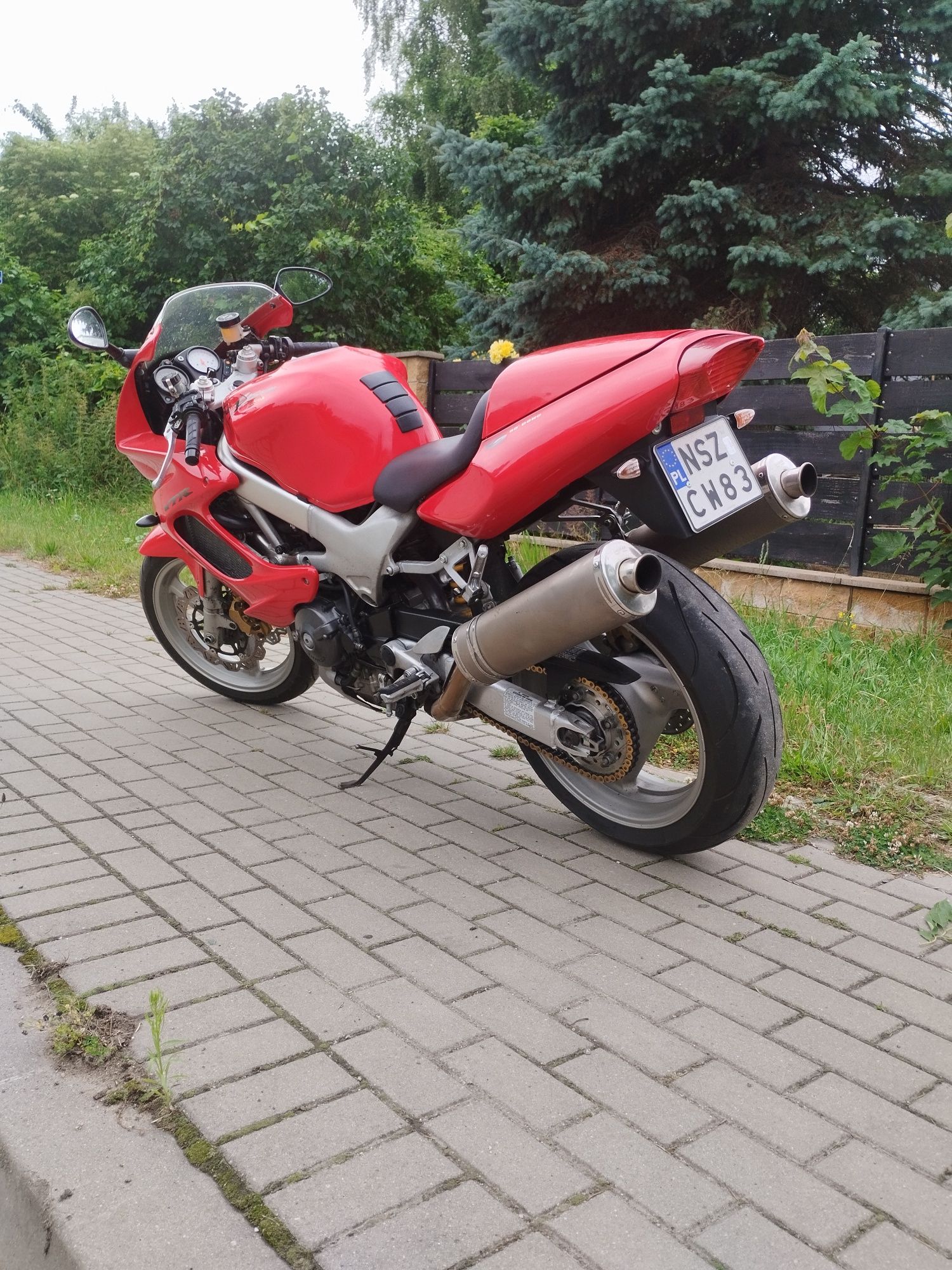 Honda vfr 1000f rok 2001 bdb stan