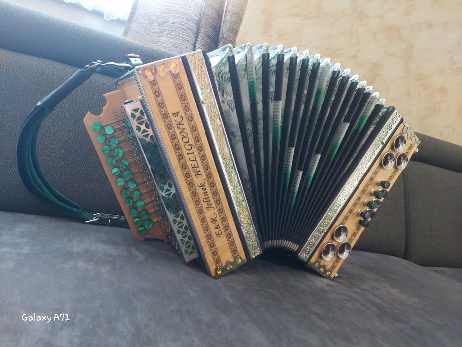 Heligonka jelinek CF