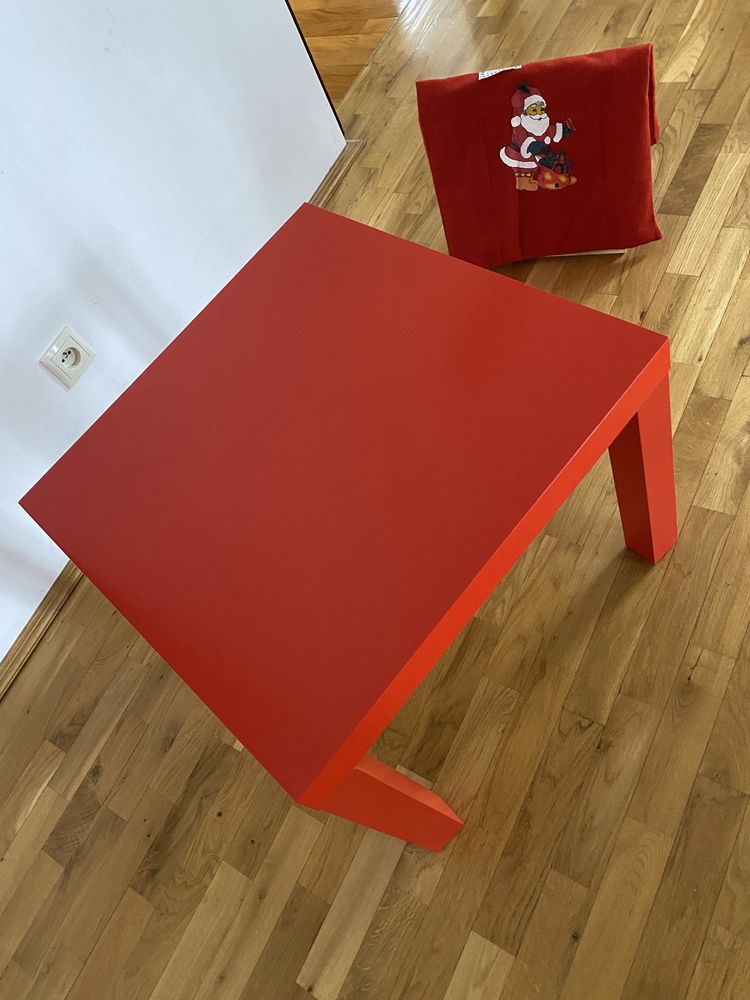 Stolik Ikea mały czerwony