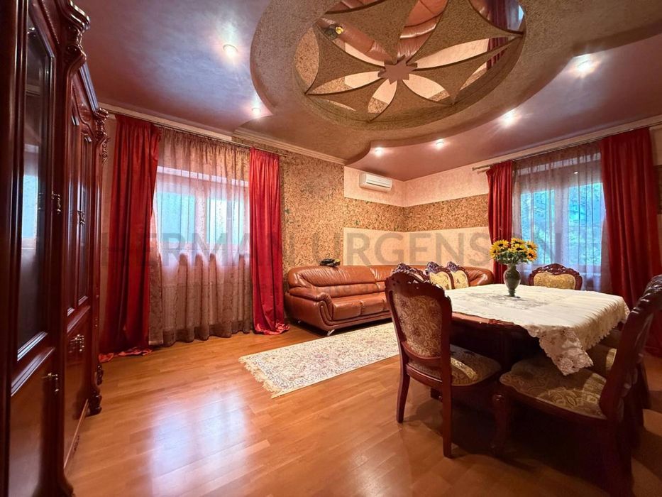 Продаж будинку 150 м.кв / 8 соток / Ужгород, Центр