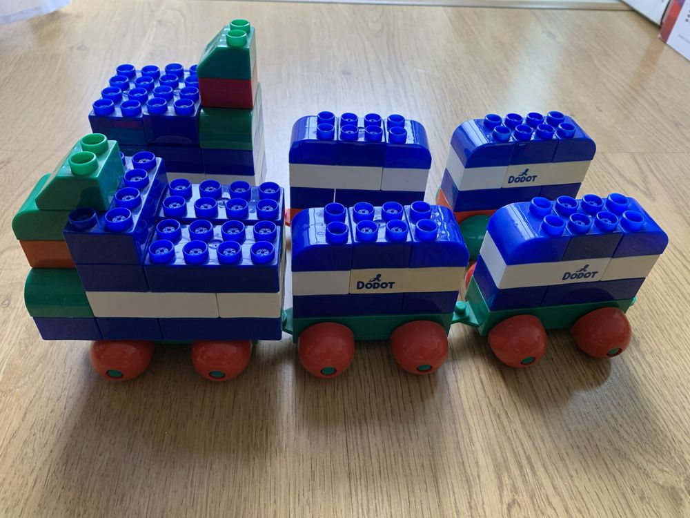 Brinquedo conjunto comboios Lego Dodot para bebes