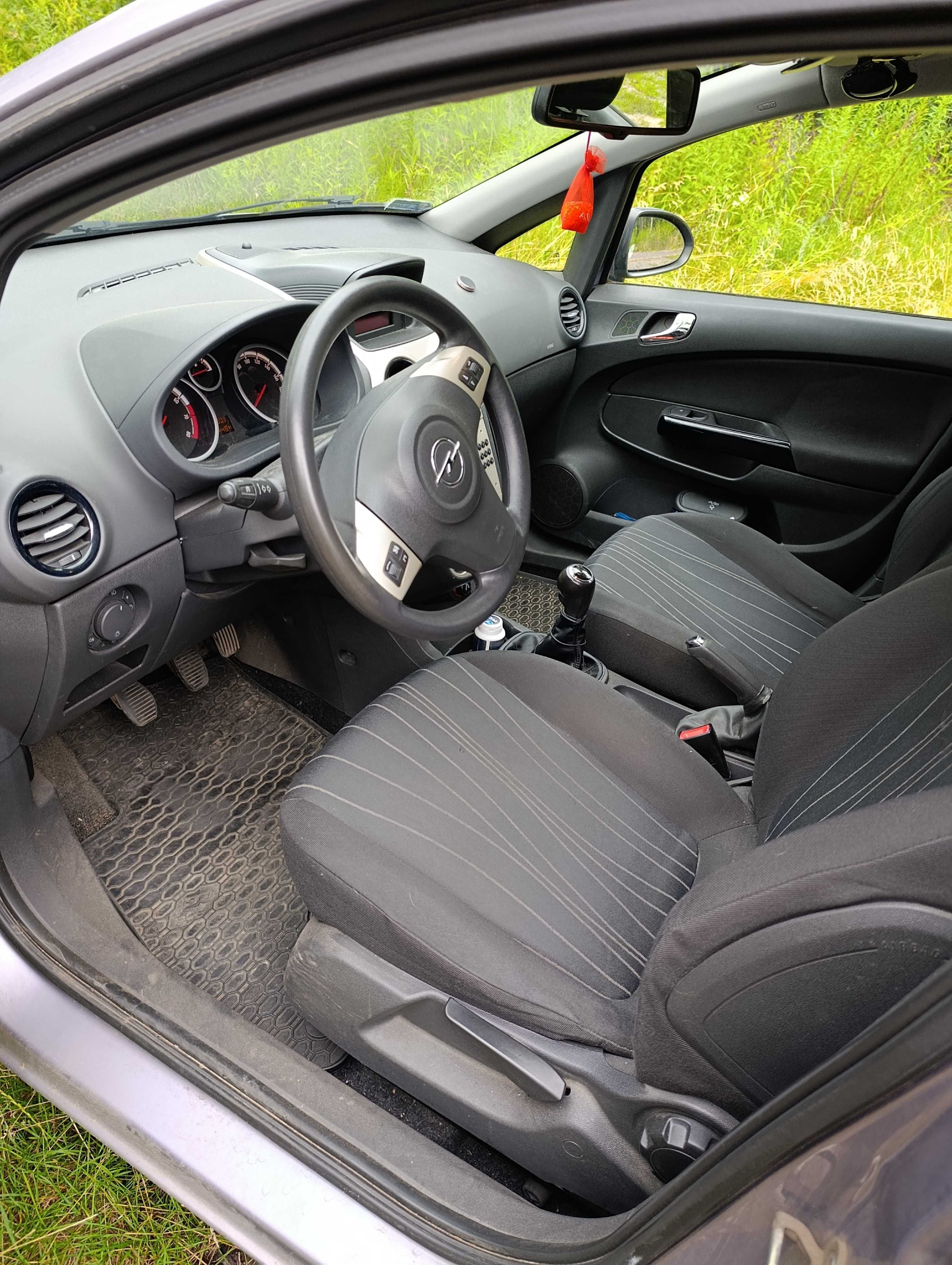 Opel Corsa D 1.2 Benzyna 2006