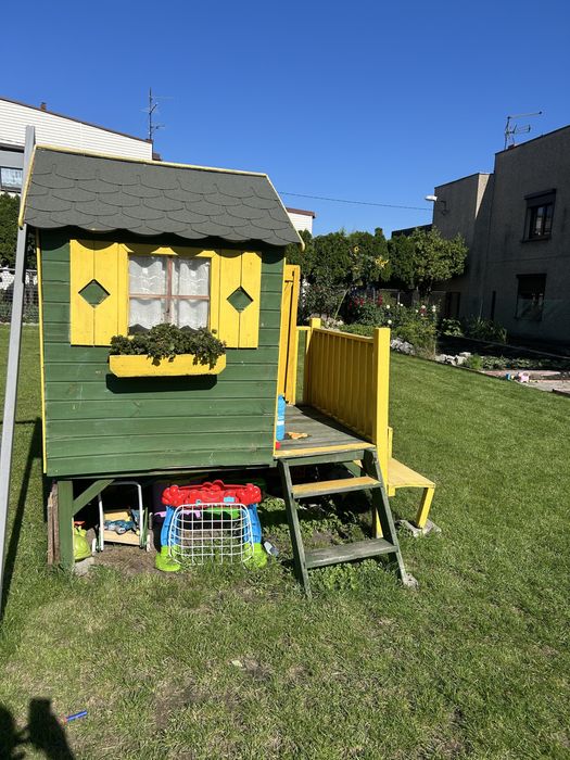 Domek drewniany na działke dla dzieci