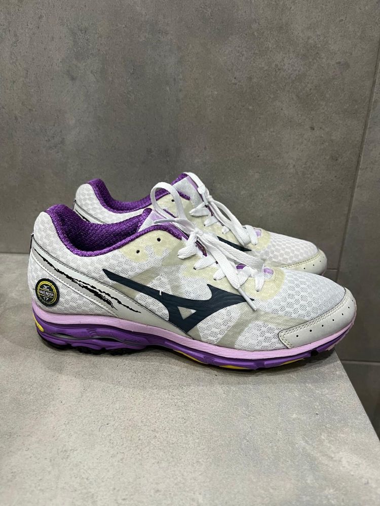 Buty Mizuno Wave Rider 17 rozmiar 40,5.