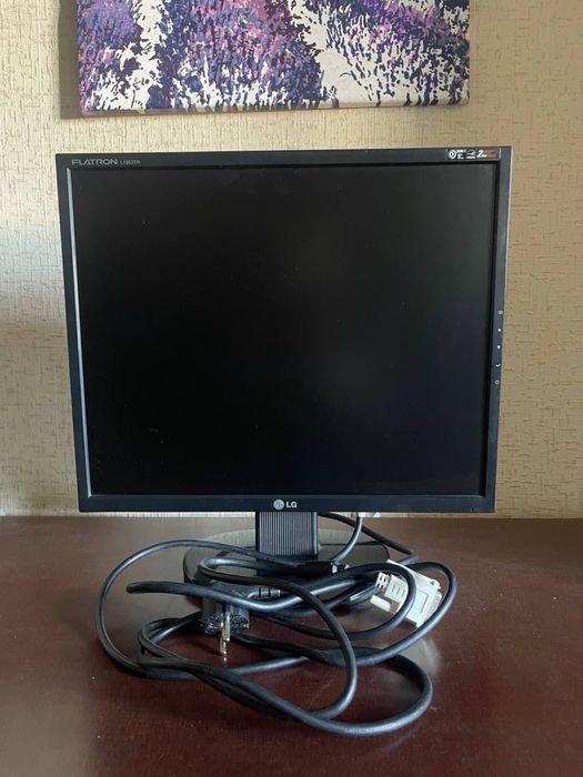Монитор LG Flatron L1953TR 4:3 75 гц 1280x1024 2ms