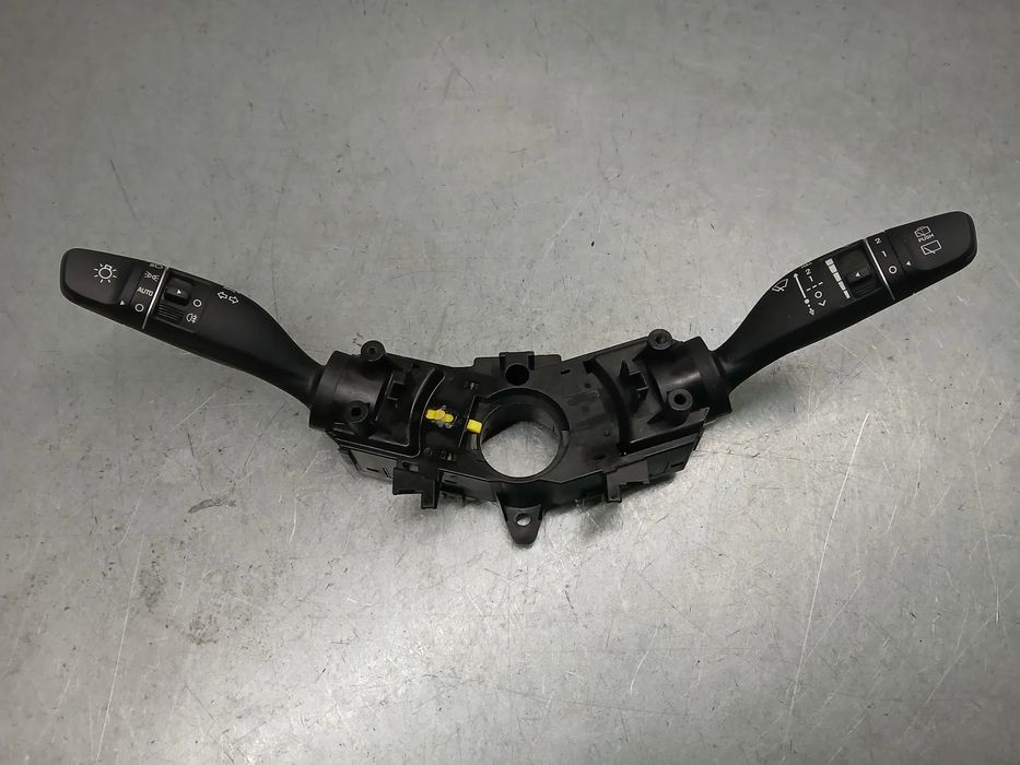 Conjunto / manetes de luzes e limpa vidros HYUNDAI i30 Fastback (PDE)