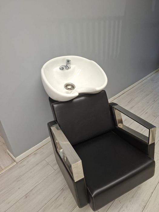 Sprzedam myjnię fryzjerską w pelni sprawną